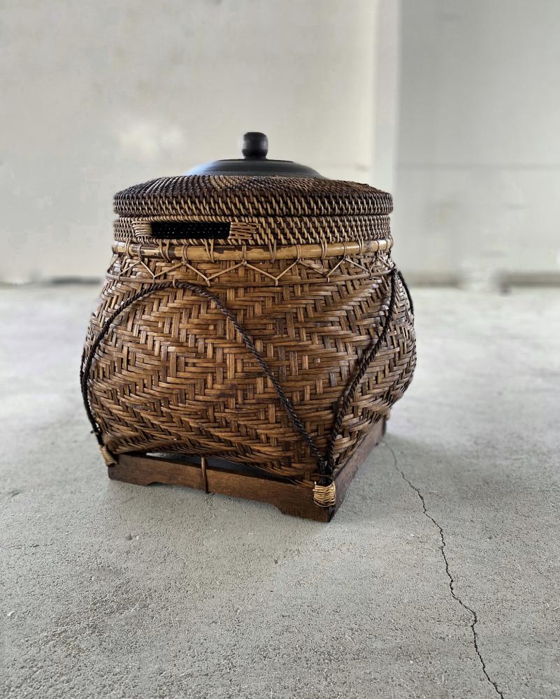 úložný kôš s vekom, hnedý úložný kôš,veľký úložný kôš, etnický úložný kôš, boho doplnok, etnický doplnok do domu, kôš na uloženie hračiek, kôš na uloženie časopisov, kôš na uloženie uterákov